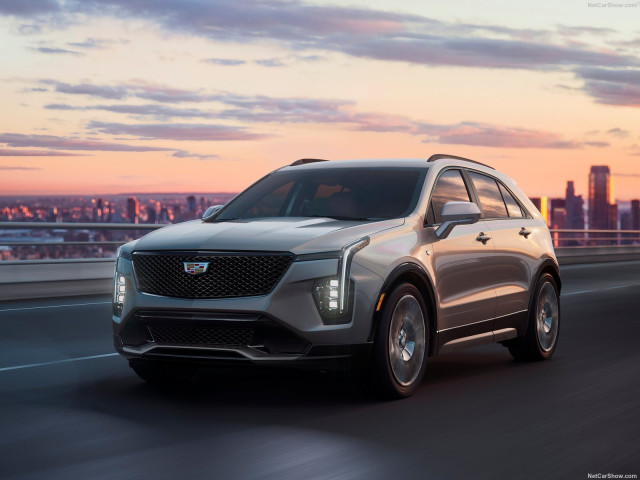 Cadillac XT4 фото