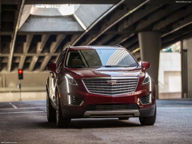 Cadillac XT5 фото