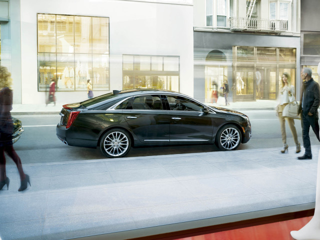 Cadillac XTS фото