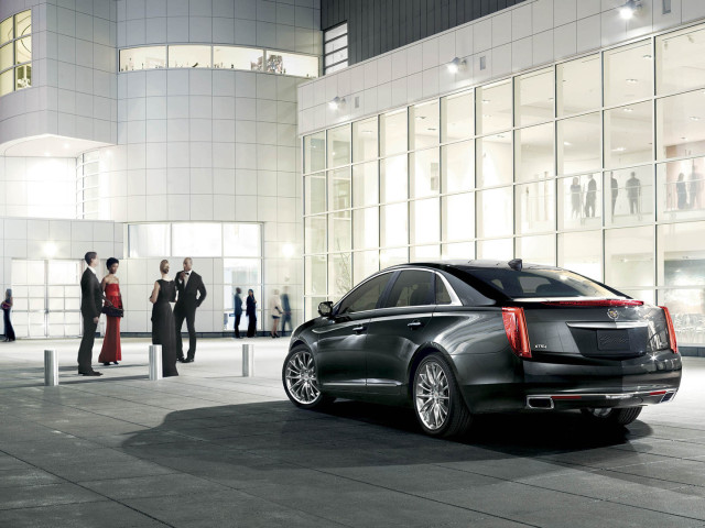 Cadillac XTS фото