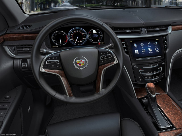 Cadillac XTS фото