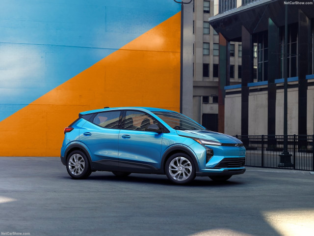 Chevrolet Bolt фото