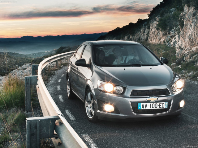 Chevrolet Aveo Sedan фото