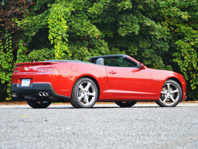 Chevrolet Camaro Convertible фото