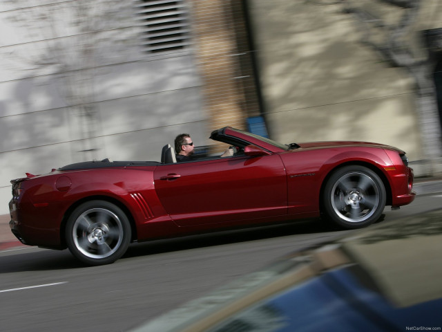 Chevrolet Camaro Convertible фото