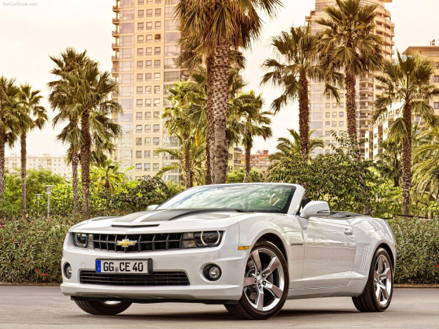 Chevrolet Camaro Convertible фото