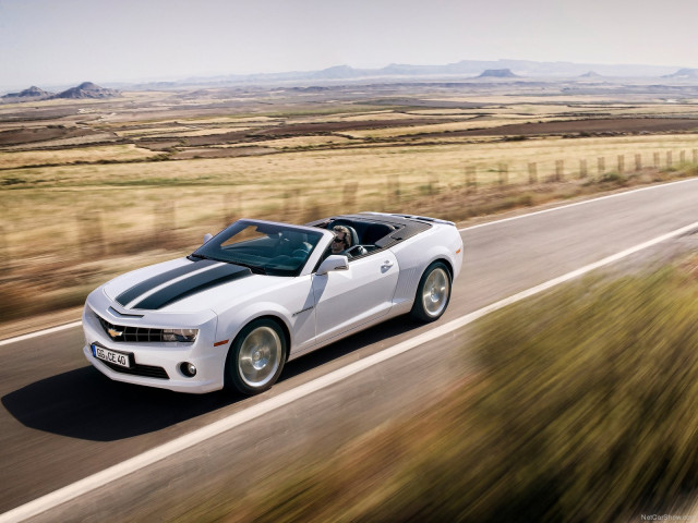 Chevrolet Camaro Convertible фото