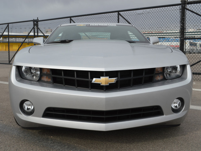 Chevrolet Camaro фото