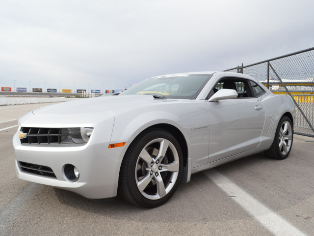 Chevrolet Camaro фото