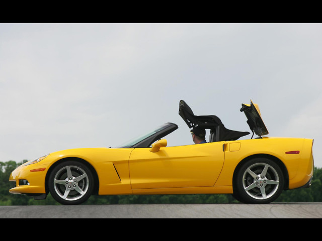 Chevrolet Corvette C6 Convertible фото