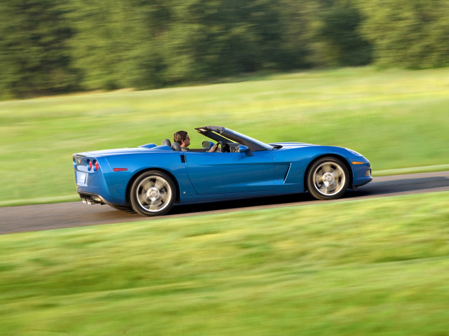 Chevrolet Corvette C6 Convertible фото