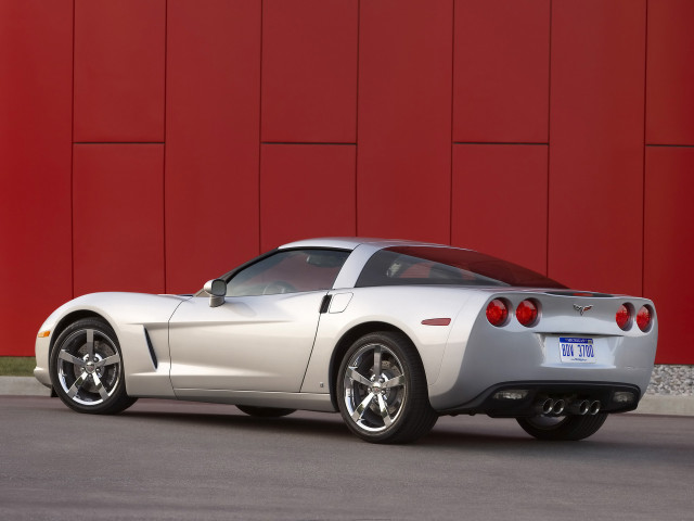 Chevrolet Corvette C6 фото