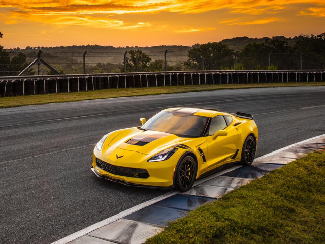 Chevrolet Corvette Grand Sport фото