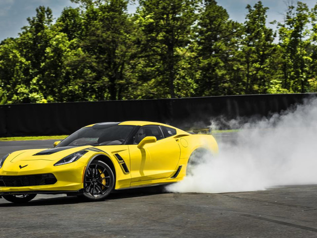 Chevrolet Corvette Grand Sport фото