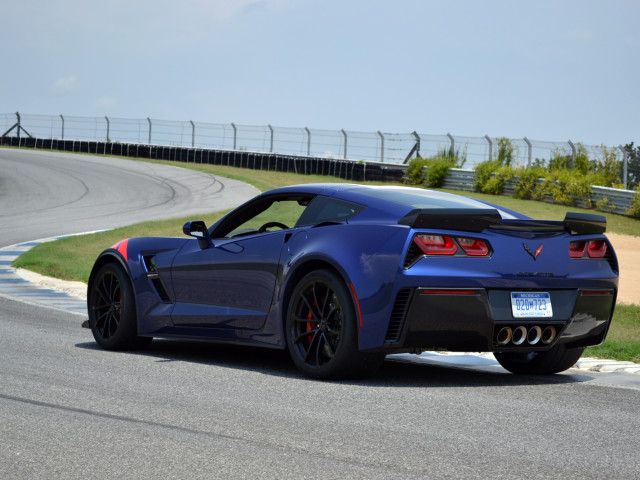 Chevrolet Corvette Grand Sport фото