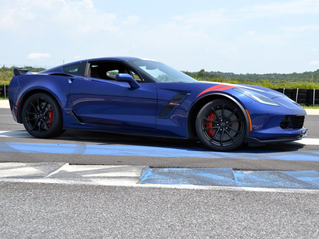 Chevrolet Corvette Grand Sport фото