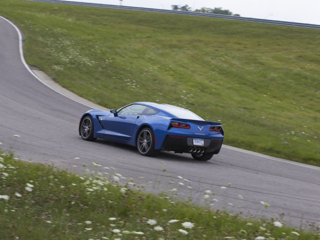 Chevrolet Corvette Stingray фото