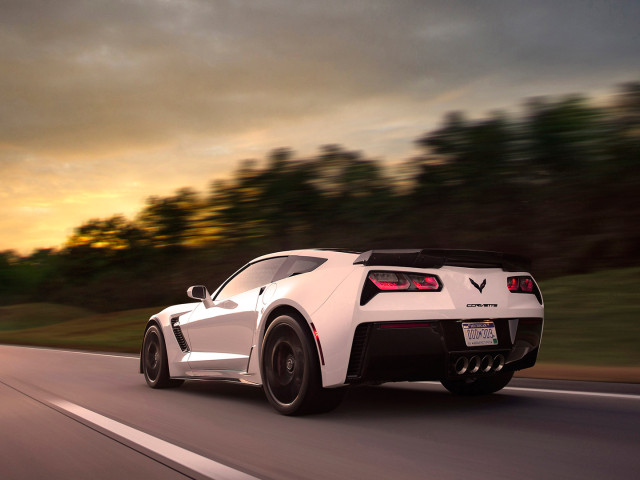 Chevrolet Corvette Z06 фото