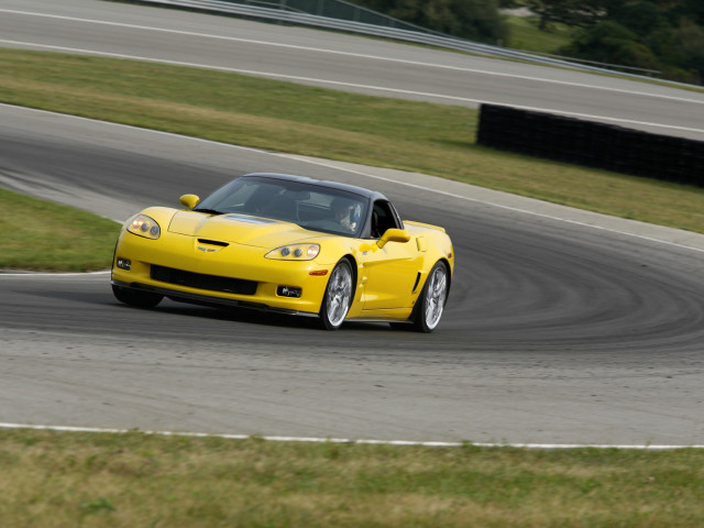 Chevrolet Corvette ZR-1 фото