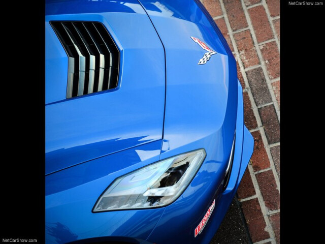 Chevrolet Corvette фото