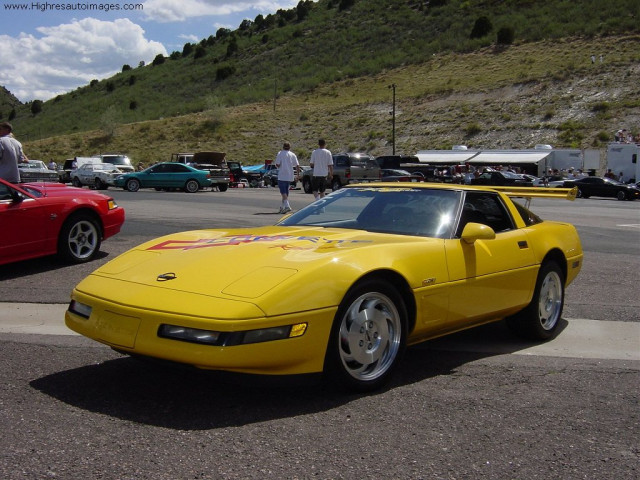 Chevrolet Corvette фото