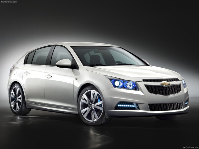 Chevrolet Cruze Hatchback фото