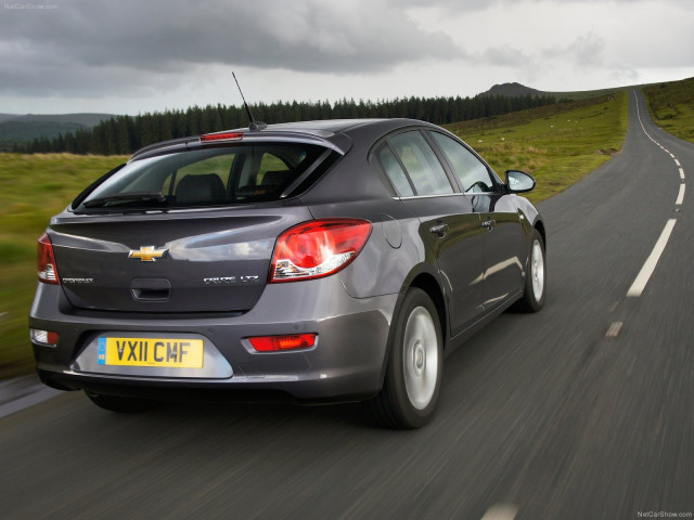 Chevrolet Cruze Hatchback фото