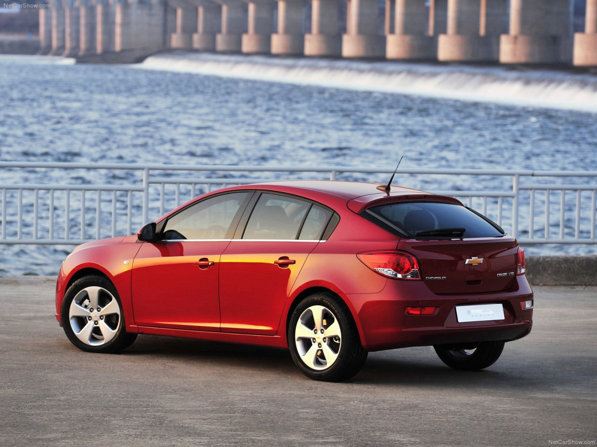 Chevrolet Cruze Hatchback фото 85969