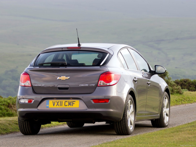 Chevrolet Cruze Hatchback фото