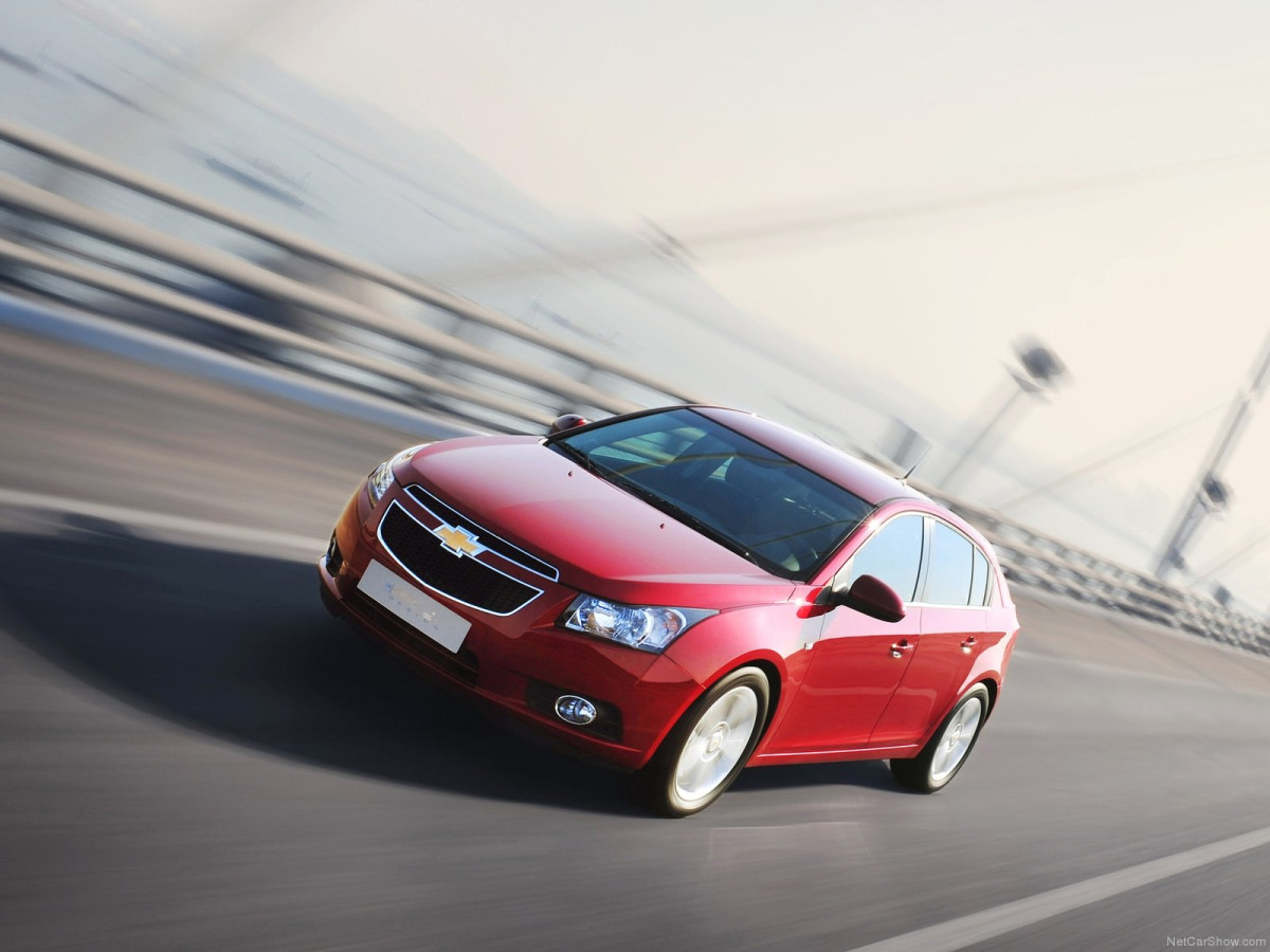 Chevrolet Cruze Hatchback фото 85980