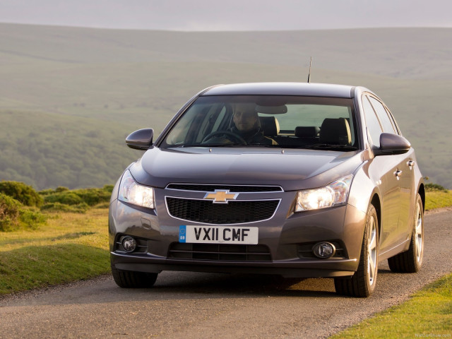 Chevrolet Cruze Hatchback фото