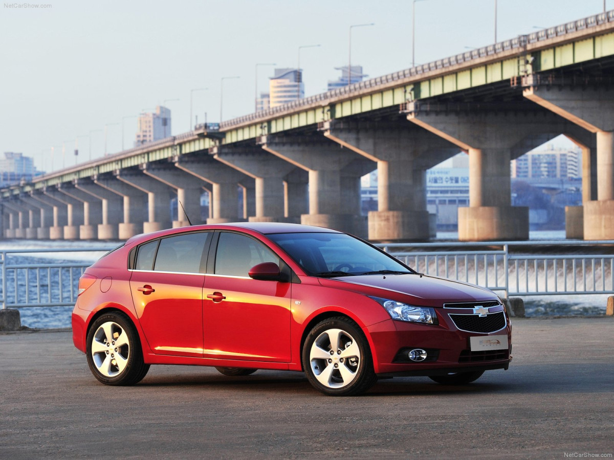 Chevrolet Cruze Hatchback фото 85987