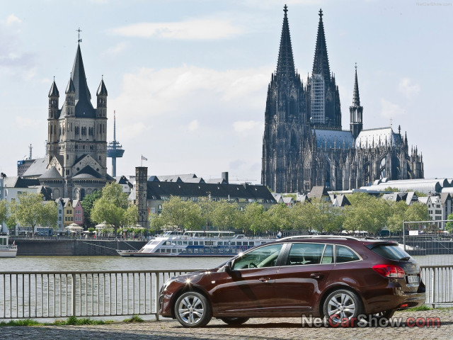 Chevrolet Cruze Station Wagon фото