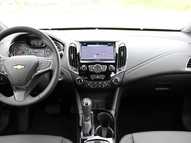 Chevrolet Cruze фото