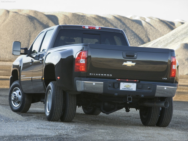 Chevrolet Silverado Crew Cab фото