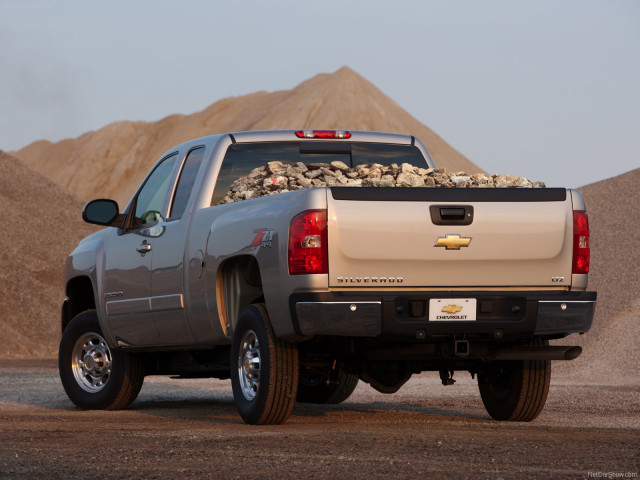 Chevrolet Silverado Extended Cab фото