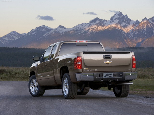 Chevrolet Silverado фото