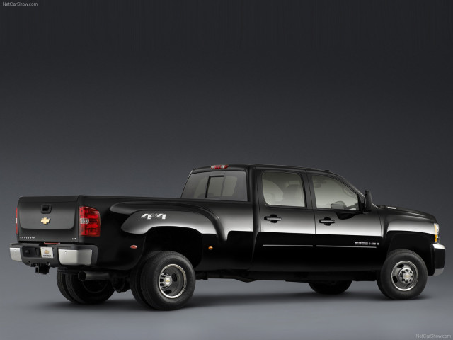 Chevrolet Silverado фото
