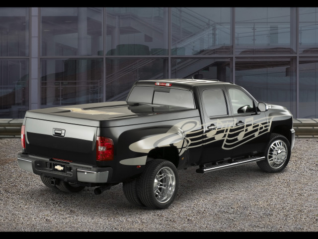 Chevrolet Silverado фото