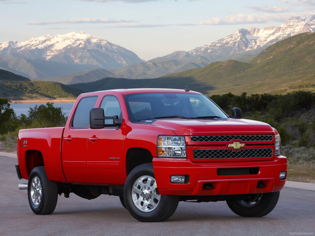 Chevrolet Silverado фото