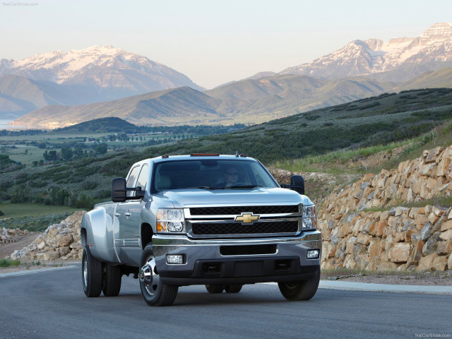 Chevrolet Silverado фото