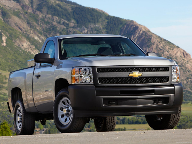 Chevrolet Silverado фото
