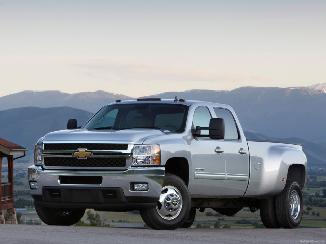 Chevrolet Silverado фото