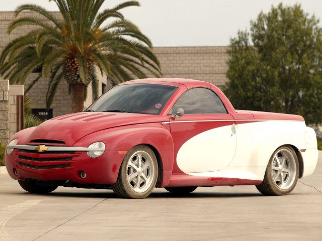 Chevrolet SO-CAL SSR Bonnevile Salt Flats фото