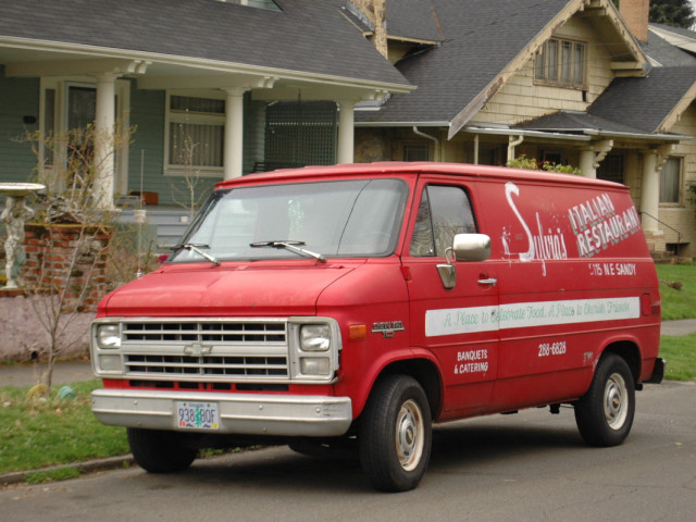 Chevrolet Van фото