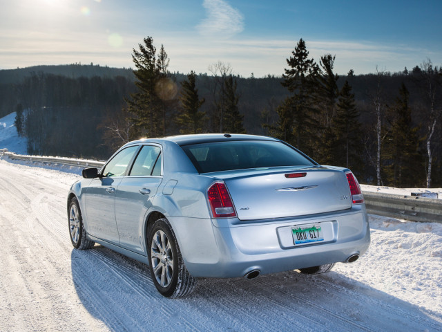 Chrysler 300 Glacier фото