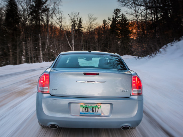 Chrysler 300 Glacier фото