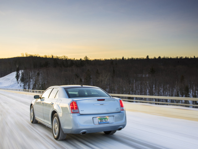 Chrysler 300 Glacier фото