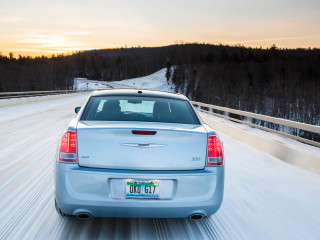 Chrysler 300 Glacier фото