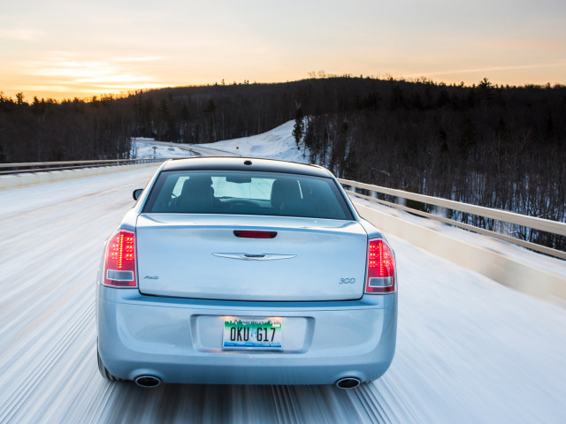 Chrysler 300 Glacier фото